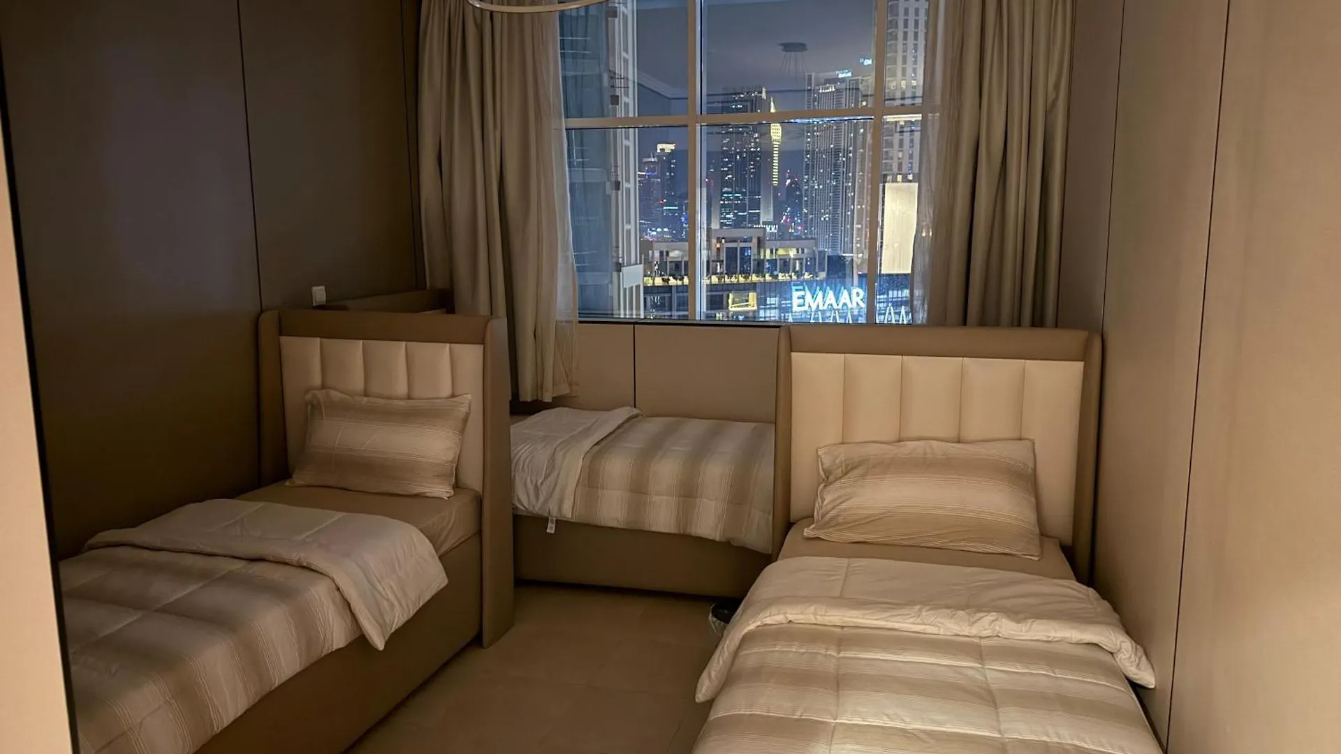 5 Min To Dubai Mall Downtown Dormitory Rooms