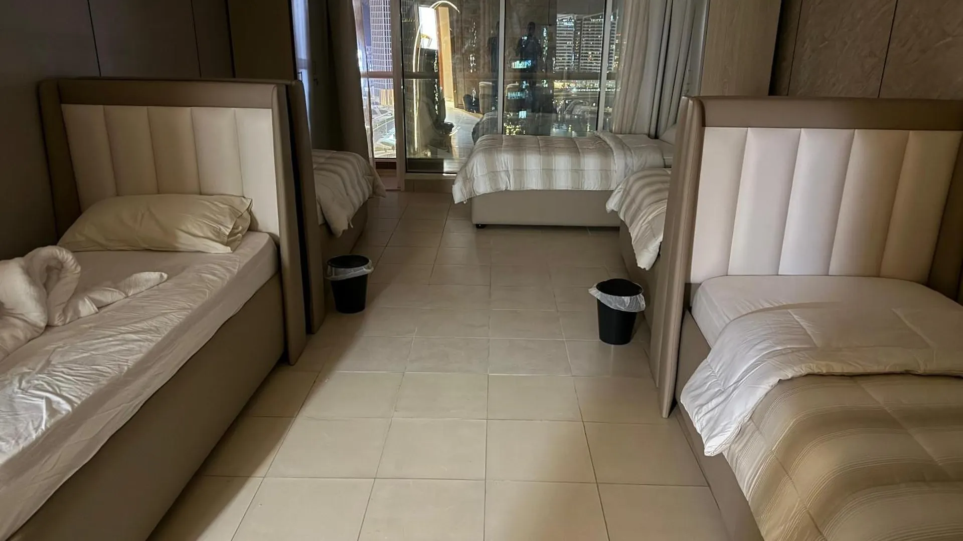 5 Min To Dubai Mall Downtown Dormitory Rooms Inn